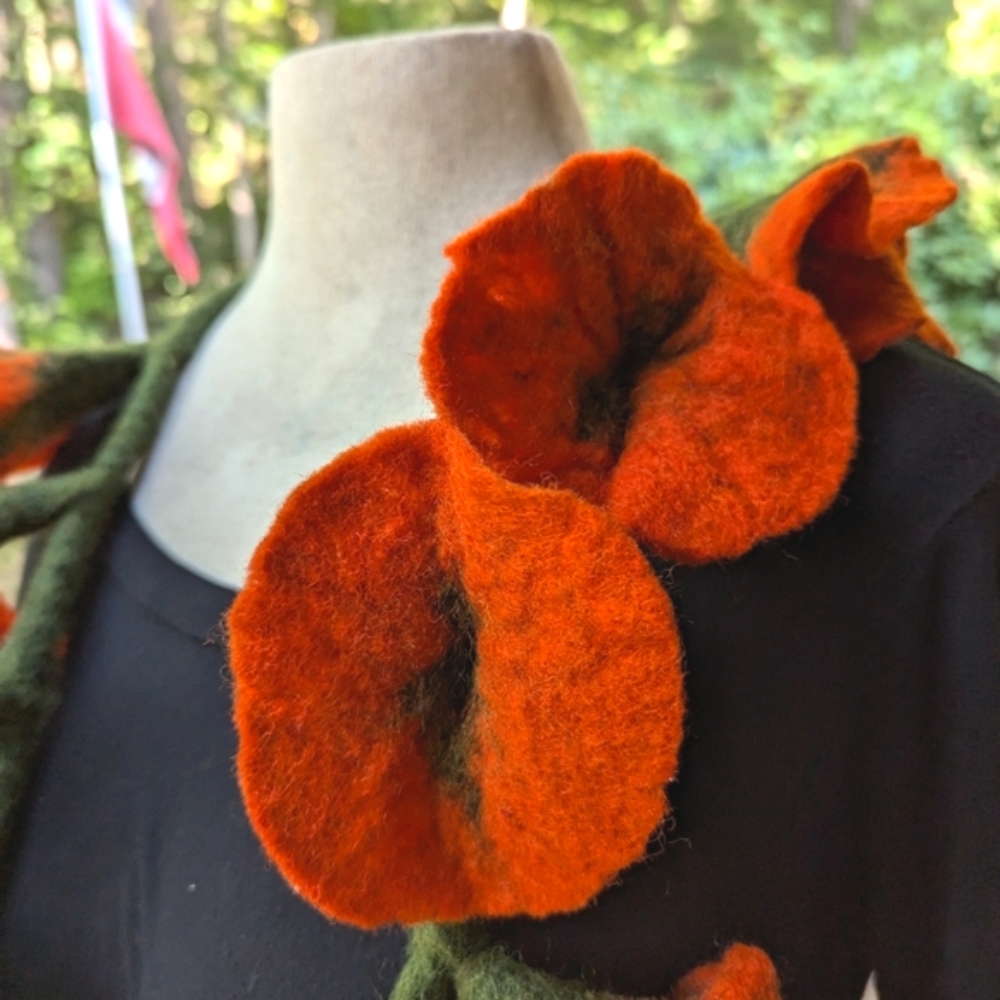 🧡 FLOWER SCARF!